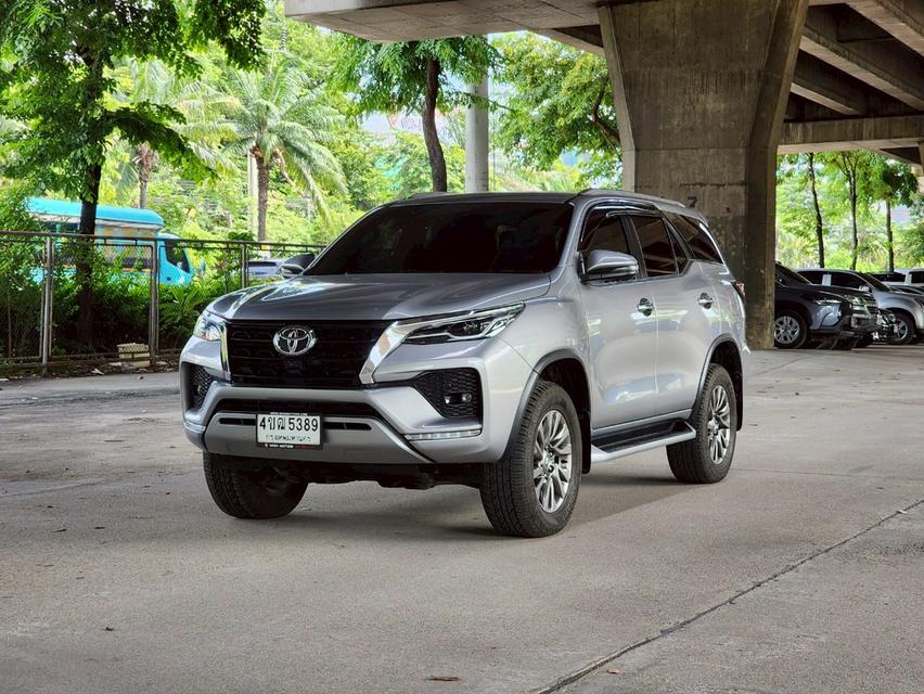 ขายรถ Toyota Fortuner 2.4V 2wd ปี 2023 สีเทา เกียร์ออโต้