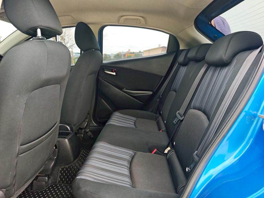 MAZDA 2 SKYACTIVE Hatch 4dr Sports Standard Auto 6sp FWD 1.3i (เบนซิน) ปี 16 สีน้ำเงิน  เกียรออโต้  13