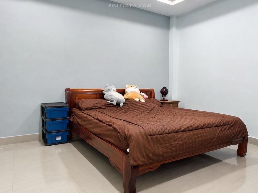 For Sale — House near Mabprachan Lake PattayaGood location house near Mabprachan Lake area, suitable for family living or investment in one of East 12