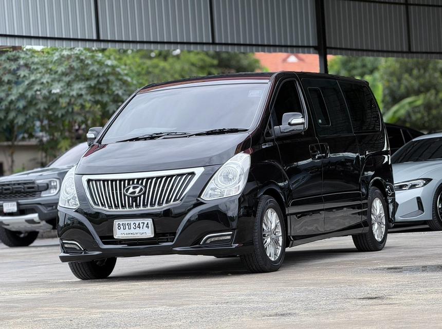 Hyundai Grand Starex 2.5Premium ปี17