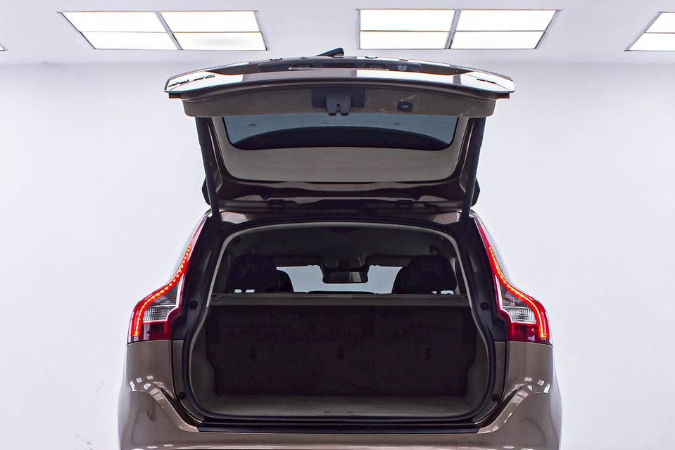 VOLVO XC60 2.0 D3 2012  16