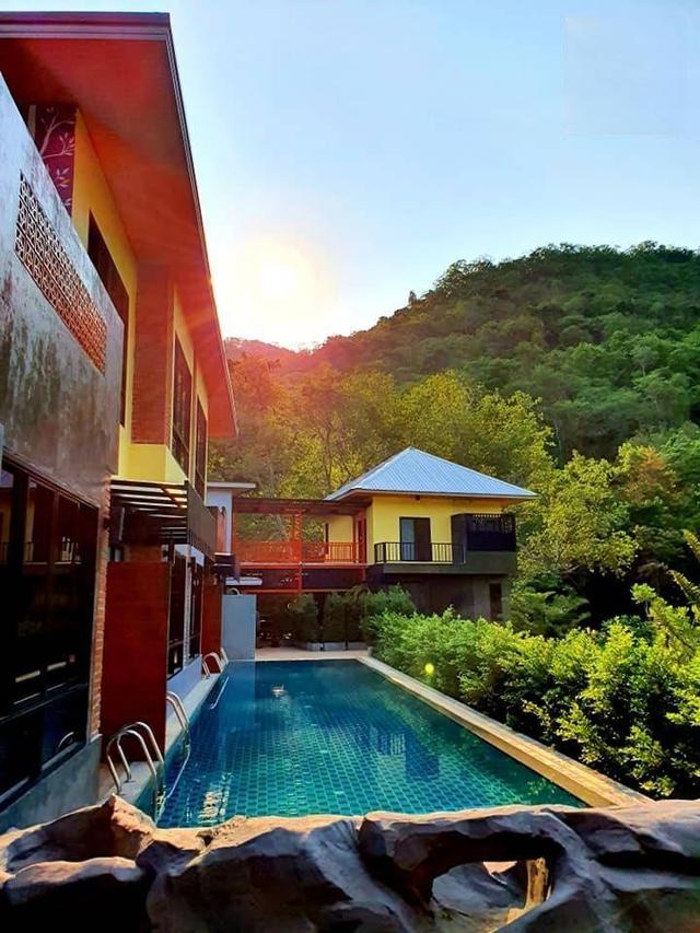 ขายบ้านติดน้ำลำตะคอง เขาใหญ่ ถนนธนะรัชต์ หมูสี ที่ดินพร้อมบ้านพูลวิลล่าริมน้ำเขาใหญ่ ปากช่อง ใกล้ปาลิโอ เทมส์ ทางขึ้นอุทยานแห่งชาติเขาใหญ่ 0879074045 1