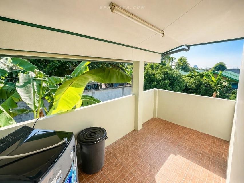 Urgent Sale — Large 2-Storey Detached House in Nong Pla Lai, PattayaUrgent sale at a special price. Owner needs to sell below market value 406sqw 20