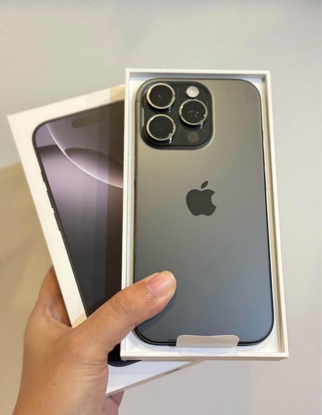 ขายถูก iPhone 16 Pro สี Black Titanium