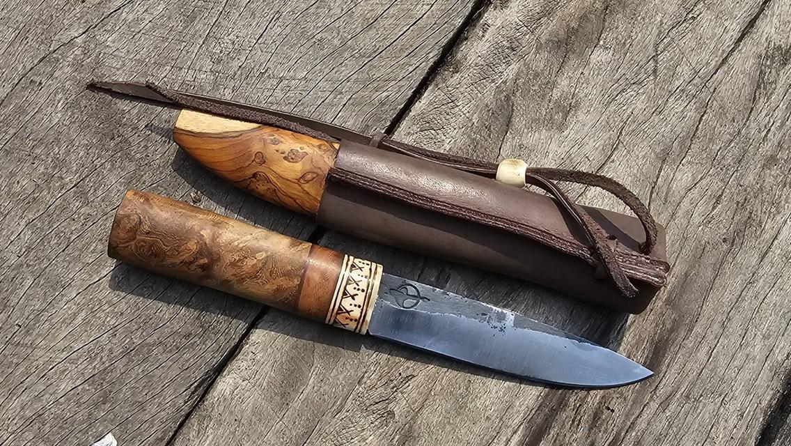 มีดและรูปปั้นสลักและของเก่า รูปที่ 3