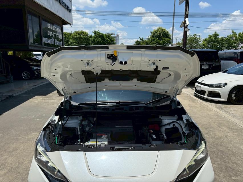 2021 NISSAN LEAF EV 100% 10