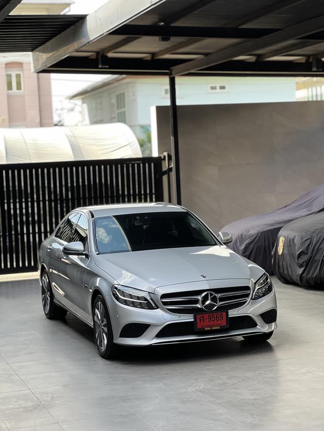 Benz C300e Avantgarde 3