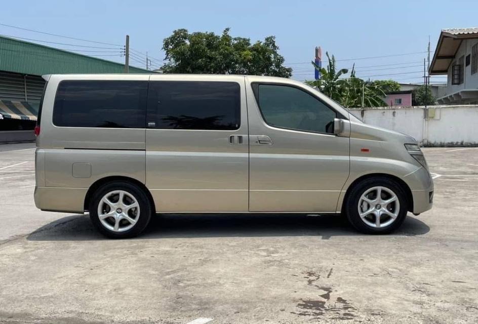 ขายรถมือ 2 Nissan Elgrand ปี 2004