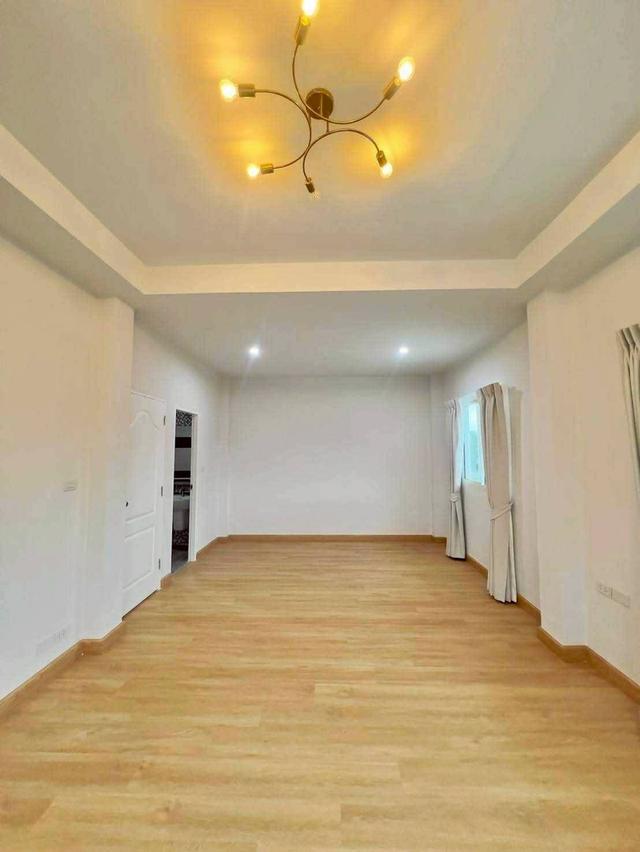 บ้านหลังมุมโครงการหรู เฟอร์ครบ! พร้อมอยู่! 12