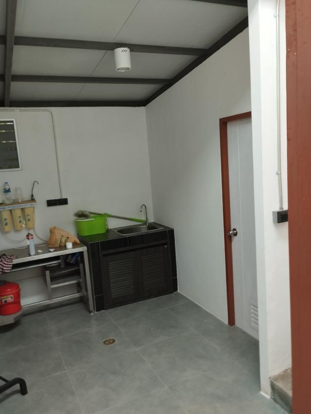 ขายอาคารพาณิชย์ 3 ชั้น มีดาดฟ้า หนองจอก สังฆสันติสุข 32 กทม 20 ตรว 8