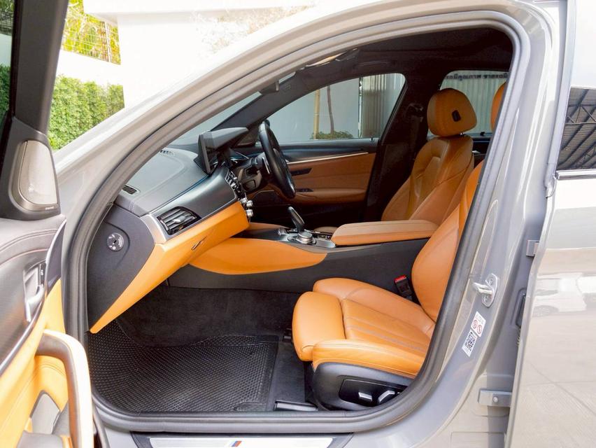 BMW 530e M Sport ปี 2022 *BSI 5 ปีหรือ 100,000 โล ถึง 18/3/2027*อะไหล่รับประกัน 5 ปี ไม่จำกัดระยะทาง 14