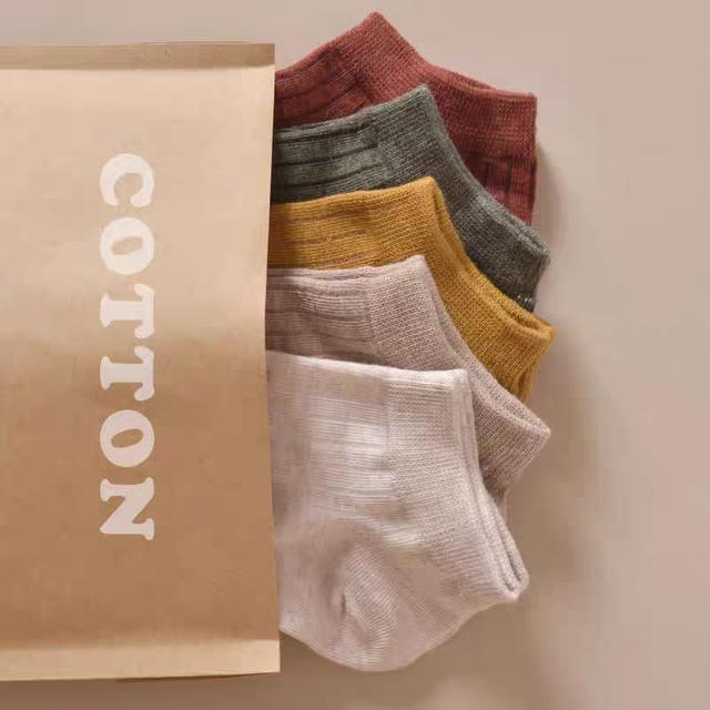 Chiranatda ถุงเท้าแฟชั่น แพค  5 ชิ้น