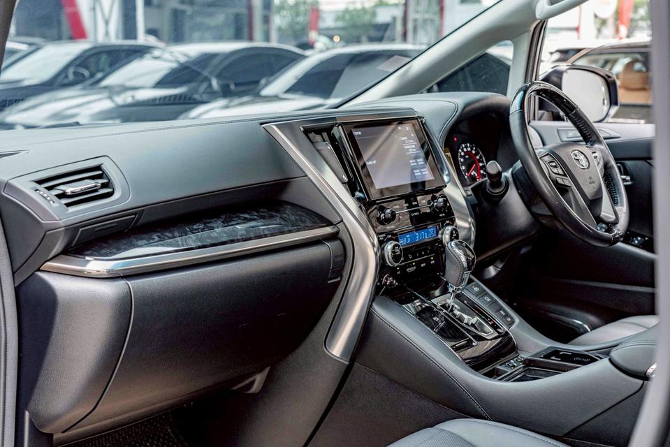 รหัสรถ NP6566 TOYOTA VELLFIRE 2.5ZG EDITIONปีรถ : 2022 11