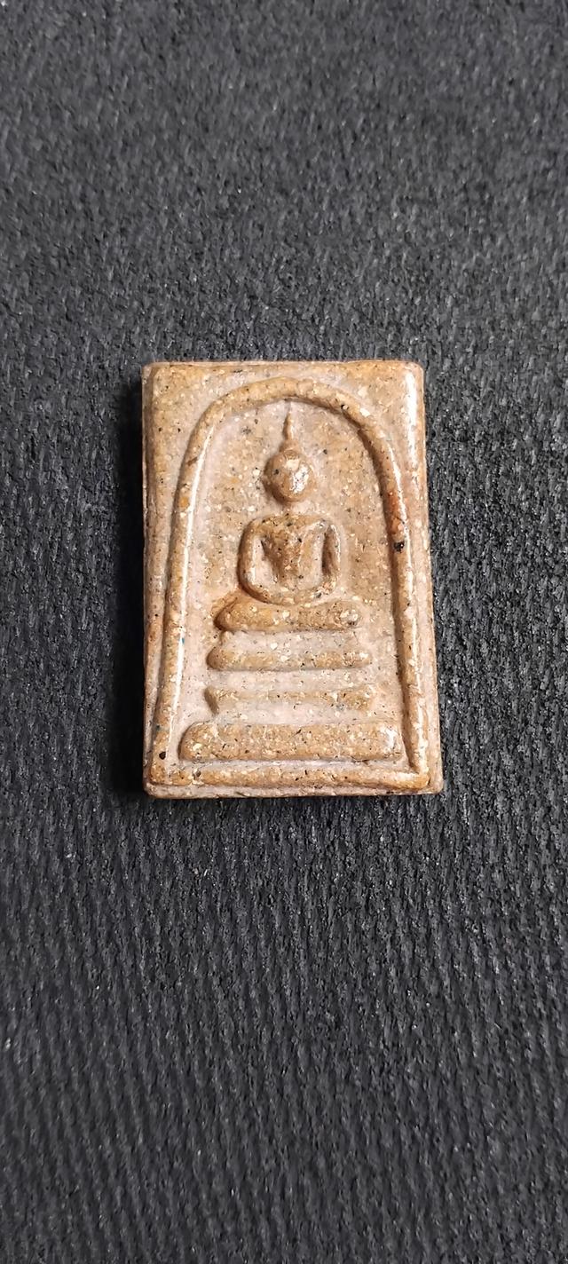 พระบ้านเก็บเก่า พระสมเด็จเนื้อสวยเก่าองค์ละ 1000000