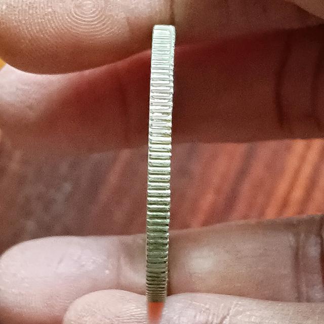 เหรียญ 20 บาท เนื้อเงิน วาระ ที่ระลึกครบ 3 รอบ รัชกาลที่9 ปี 2506​ ไม่ผ่าน​ใช้​ 3