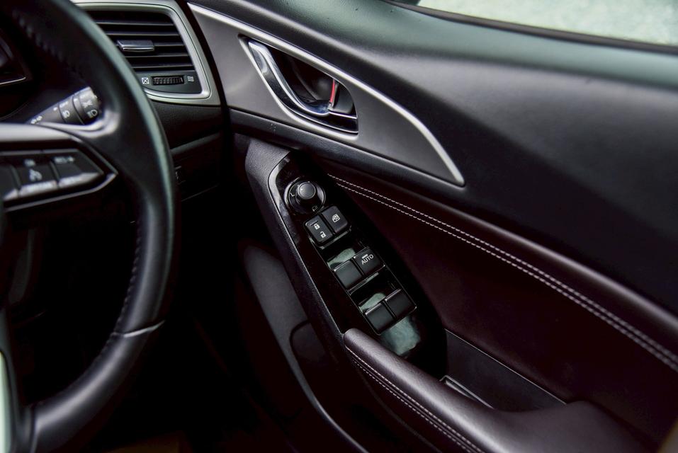 รหัสรถ CBL6098 Mazda 3 2.0 C AT 2018 17