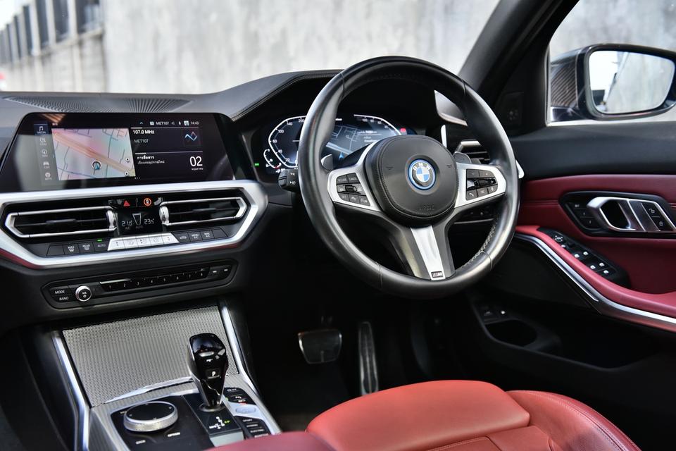 TOP OPTION BMW 330e M Sport BSI กับ Warranty ถึง 2027 ทะเบียนคืน รูปที่ 17