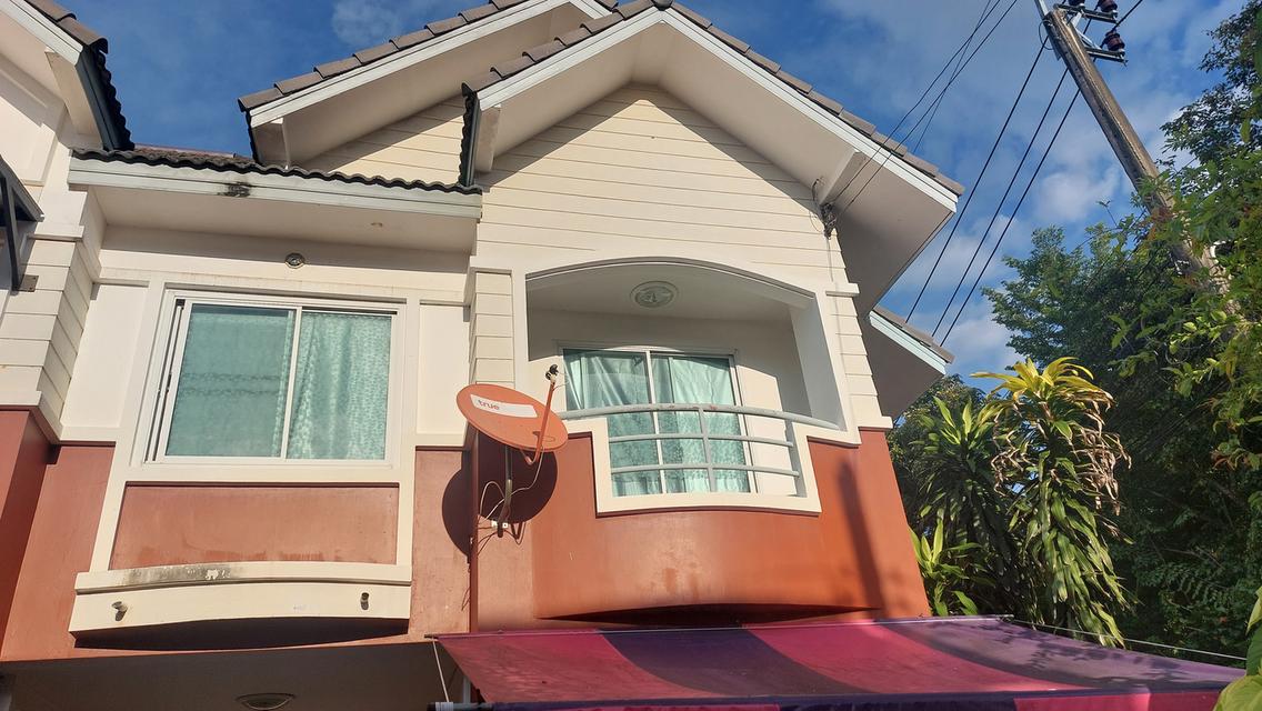 ทาวน์เฮาส์หลังริม 3 นอน 3 น้ำ 2 จอด 2