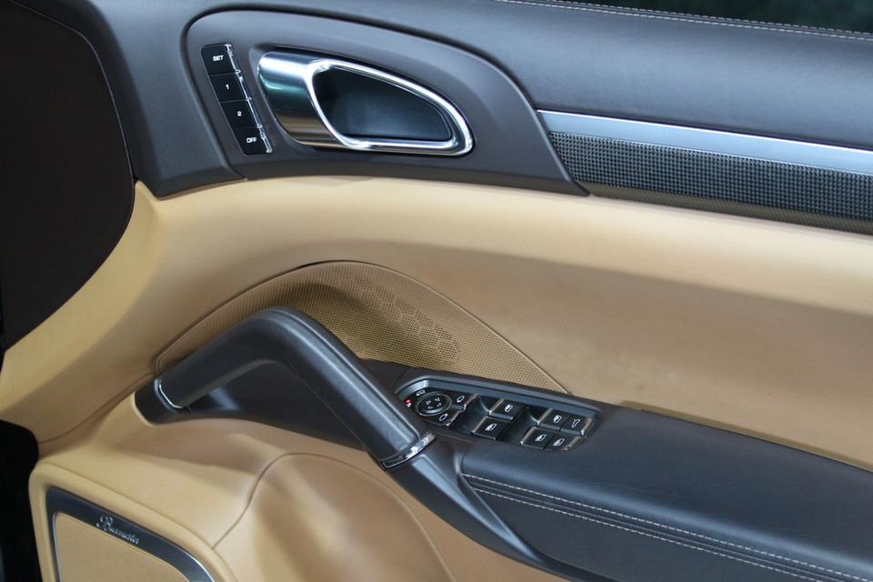 รหัสรถ JRS7335 Porsche Cayenne S Hybrid ปี 2012 รูปที่ 16