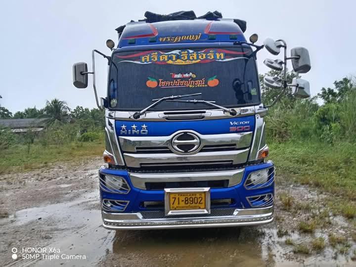 10ล้อ HINO รุ่น VICTOR  