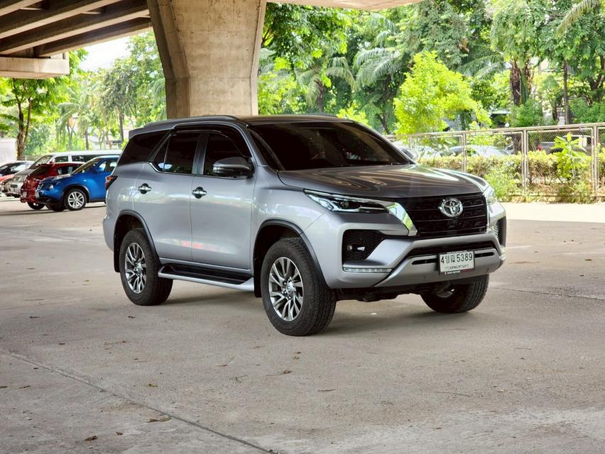 Toyota Fortuner 2.4V Year 2023