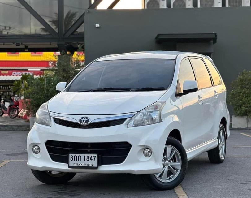 Toyota Avanza ปี 2012