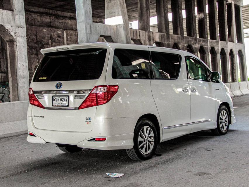 toyota alphard hybrid 4