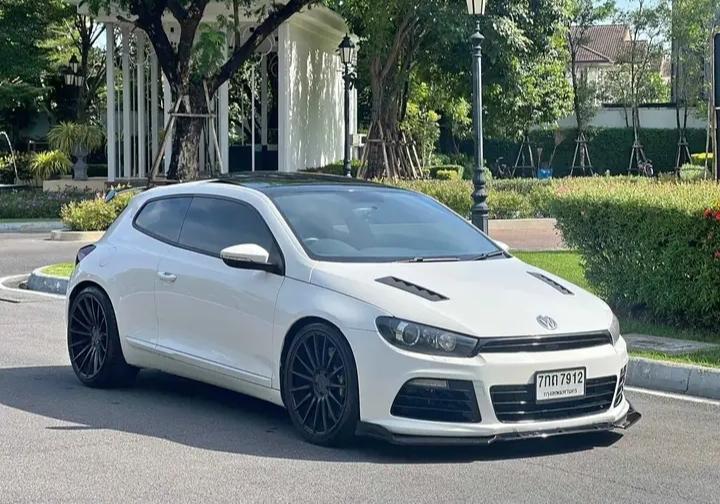 2010 Volkswagen Scirocco 1