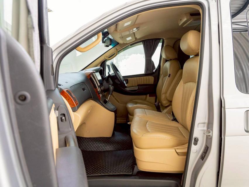 ขาย Hyundai H1 2.5Deluxe ปี13 14