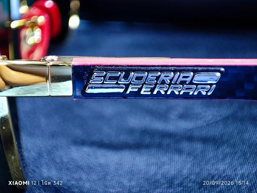 RayBan (คอลเลกชั่นพิเศษ Scuderia Ferrari) รุ่น RB8313-M (รหัสสี F008/71) เป็นแว่นทรงนักบิน (Aviator)กรอบสีทองเลนส์สีเขียวคลาสสิค เป็นเลนส์กระจก G-15 รูปที่ 10