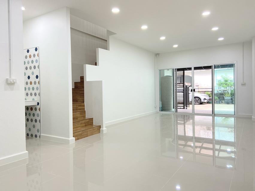 ขาย ทาวน์เฮ้าส์ 2 ชั้น หมู่บ้านร่มโพธิ์ เนื้อที่ 20 ตร.ว. อ.บางบัวทอง จ.นนทบุรี 6