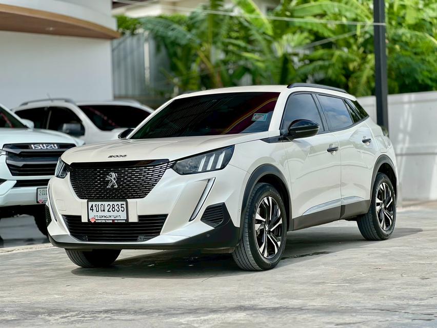ปี 2023 PEUGEOT 2008, 1.2 ALLURE โฉม ปี21-ปัจจุบัน สีขาว เกียร์ออโต้ ไมล์แท้ 42,096 km. ประวัติศูนย์ครบ