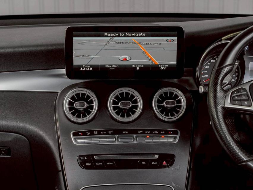 Mercedes Benz GLC 250d 4Matic AMG 2016 จด 2017 18
