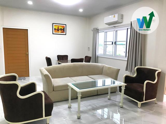 บ้านเช่าตึกใหม่พร้อมเฟอร์นิเจอร์ทันสมัย สภาพดีมาก  128 ตร.ม. 2 ห้องนอน 1 ห้องน้ำ 3 แอร์ ใกล้โรงเรียนนานาชาติฮาร์โรว์ 3