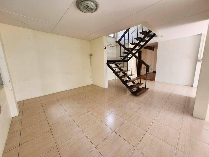 House for rent no furnished 1 years up at Sukhumvit 93  5