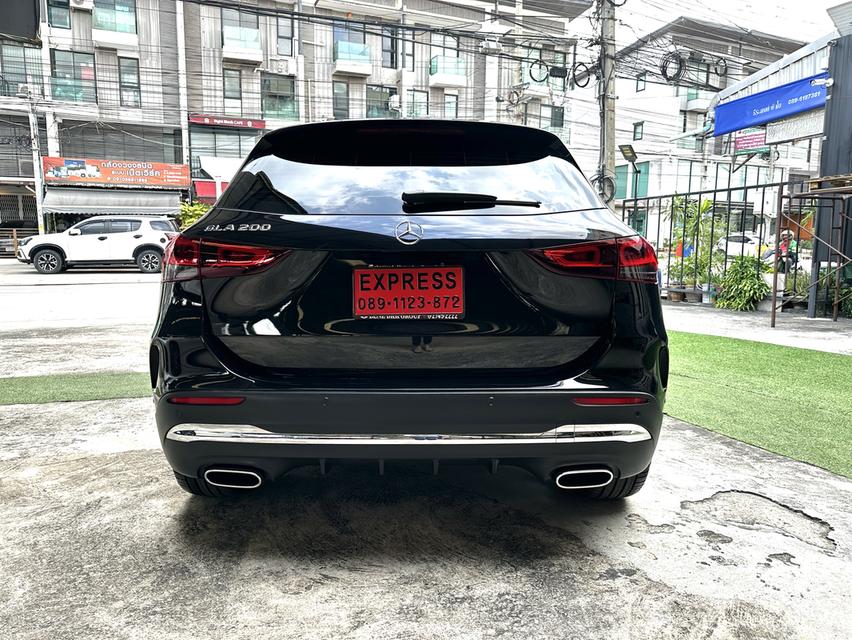 2023/24 MERCEDES BENZ GLA200 AMG พร้อมแพคเกจ MBSP ศูนย์