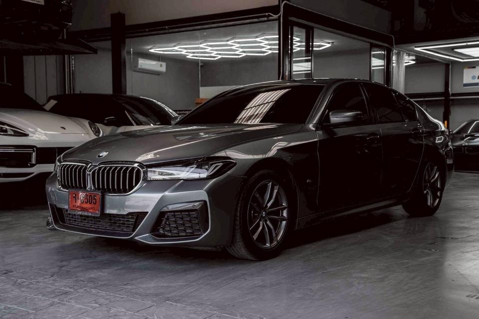 รหัสรถ 67GG6505 " BMW 520d G30 (LCI)แท้ๆ 2025