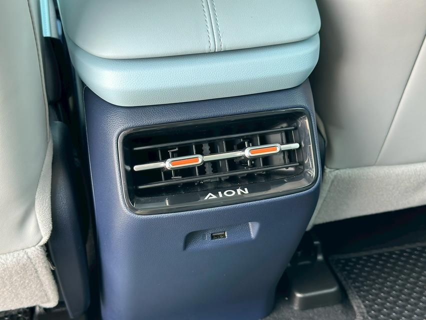 รหัสรถ PAT4371 AION 490 Y PLUS PREMIUM A/T  สีขาว ปี2025 14