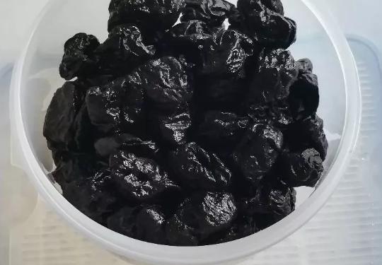 ลูกพรุนอบแห้ง Dried Prunes Grade A 2