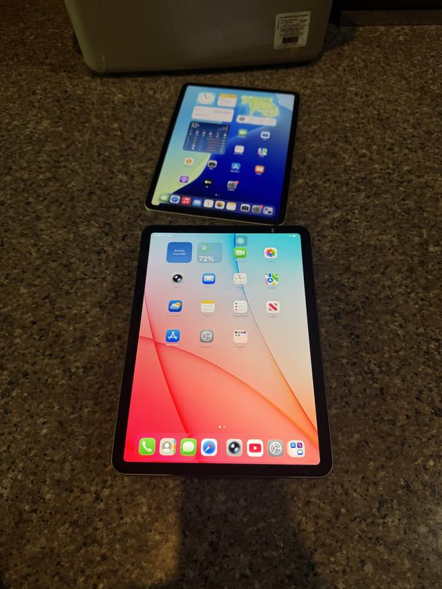 ขายๆๆๆถูกๆๆiPadAir5 M1 สีBlue64กิ๊กWifi Only ใช้งานดีทุกๆฟังชั่นทุกๆฟังชั่นรีสโตได้ตลอดไม่มีติดไอคราว สภาพ: 95% สวยๆๆคับ ราคา: 8990 มารับเอง 8500 จ