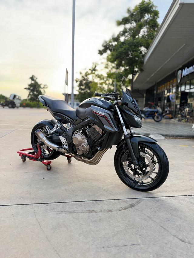 CB650F ปี2018 Honda สีดำ