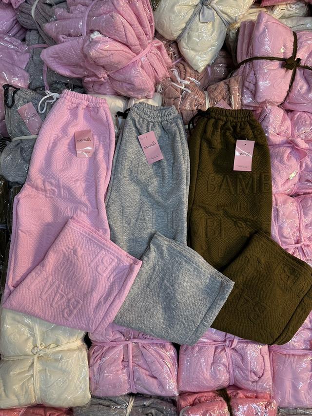 กางเกงผ้าวอร์มขายาวปั๊มนูนแต่งเชือกมือ1 2