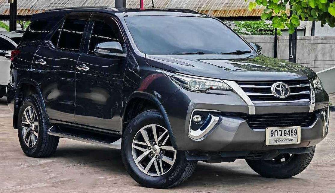 ปี2020 TOYOTA FORTUNER 2.4V รูปย่อยที่ 2