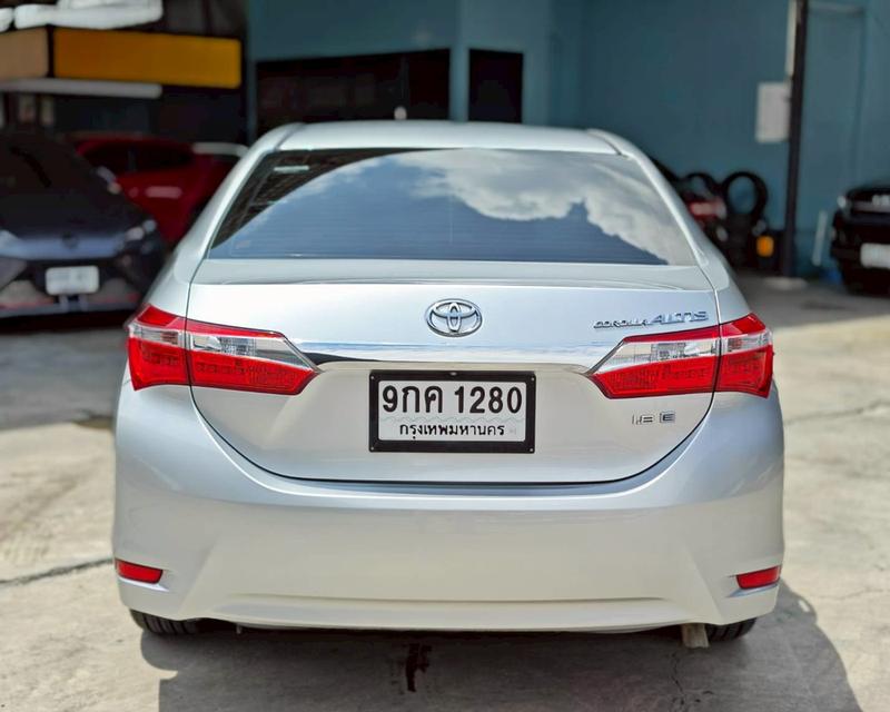 Toyota Altis 1.8 E ปี2015 6
