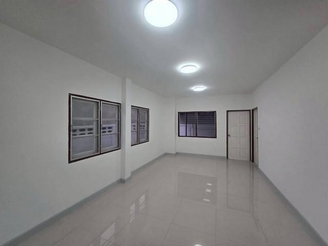 ให้เช่าบ้านเดี่ยว 2 ชั้น 100 ตร.ว. ย่านรามคำแหง 68 ใกล้เดอะมอลล์ บางกะปิ 5