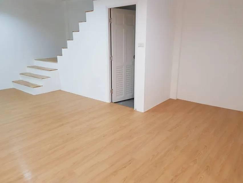 ขายทาวน์เฮาส์ 2 ชั้น ม.กิตติชัยวิลล่า 10 ซ.มิตรไมตรี 8/1 ทำเลดี เดินทางสะดวก ใกล้สำนักงานเขตหนองจอก 4