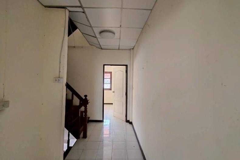 ขาย/เช่า ทาวน์โฮม เนื้อที่ 16 ตร.ว. หมู่บ้านฉัตรณรงค์วิลล่า 5, ใกล้ตลาดชัชวาล ถนนลำลูกกา(คลอง7) ตำบลบึงคำพร้อย อำเภอลำลูกกา ปทุมธานี 15