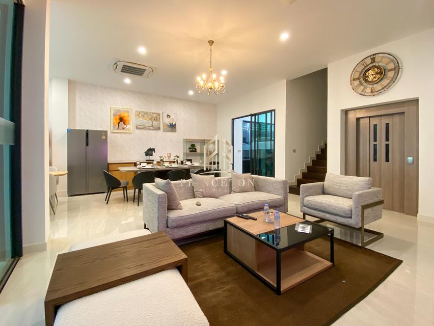 The Honor Yothinpattana (ดิ ออเนอร์ โยธินพัฒนา) บ้านเดี่ยวสไตล์ Private Pool Villa 3 ชั้น ระดับ Super Luxury 3