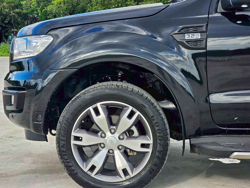 FORD EVEREST Wagon 4dr Titanium+ 7st Auto 6sp 4WD 3.2DCT (Navi)Y17สีดำ 15