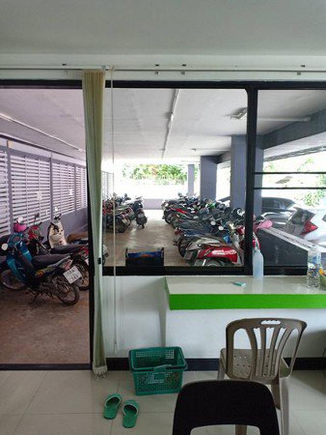 ขายหอพักชุติญา อยู่แถวสี่แยกข่วงสิงห์ 5